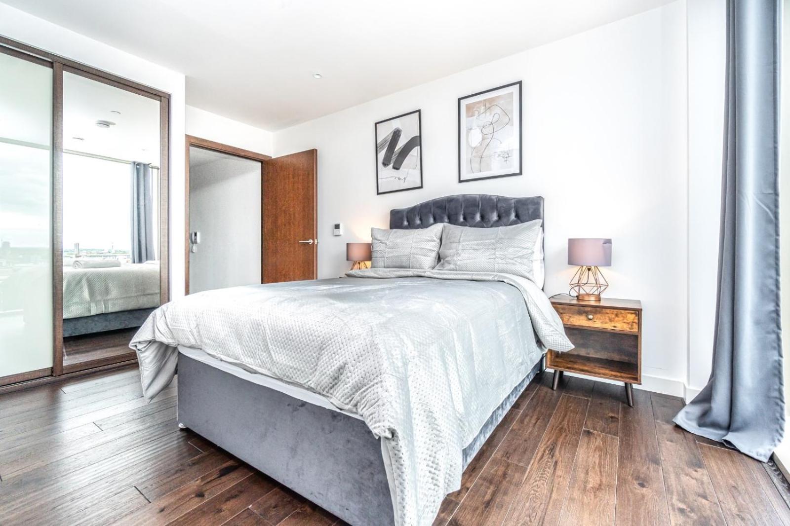 Luxury 2 Bedroom Apartment In Tower Hill Londyn Zewnętrze zdjęcie