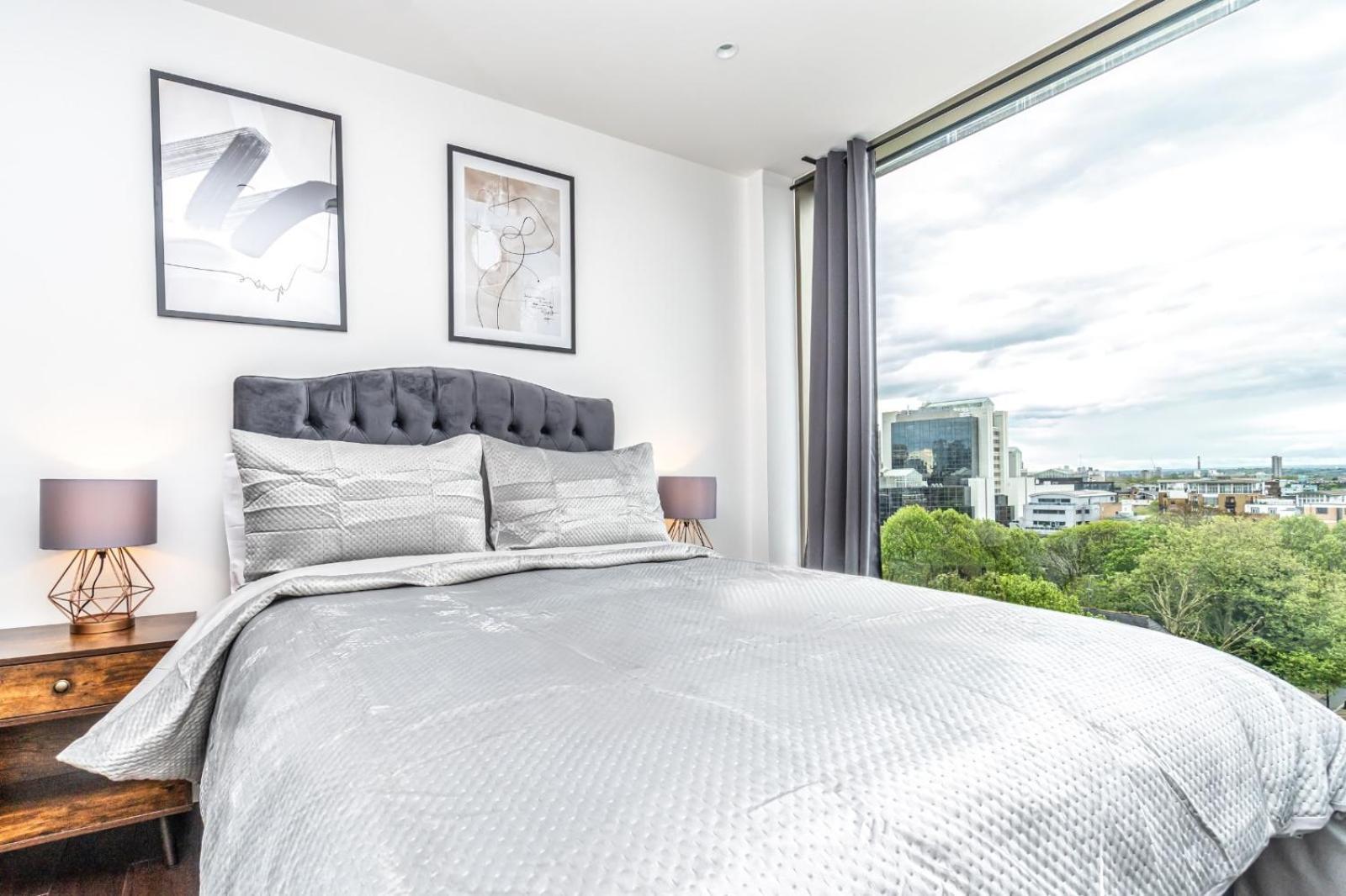 Luxury 2 Bedroom Apartment In Tower Hill Londyn Zewnętrze zdjęcie