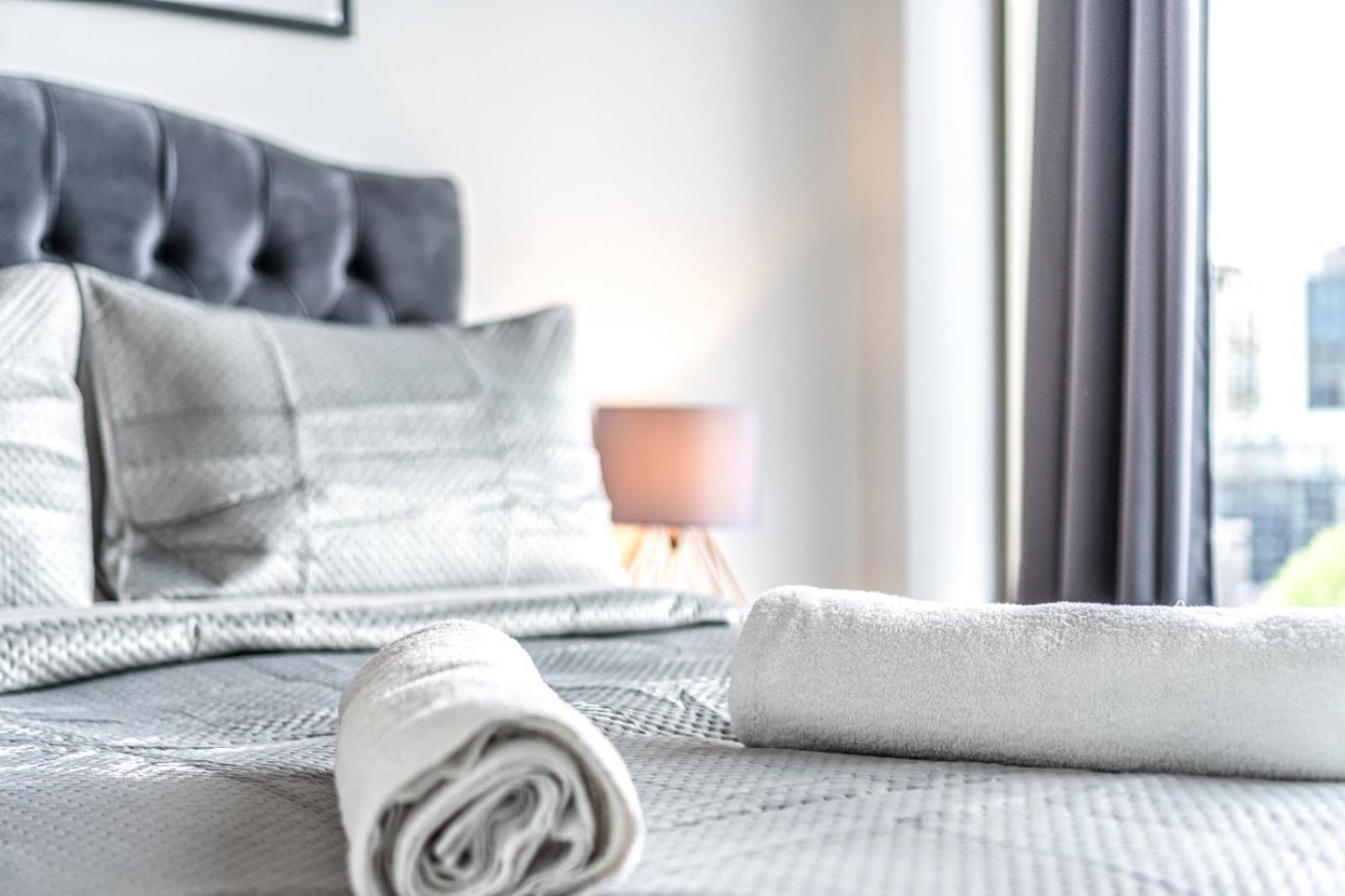 Luxury 2 Bedroom Apartment In Tower Hill Londyn Zewnętrze zdjęcie
